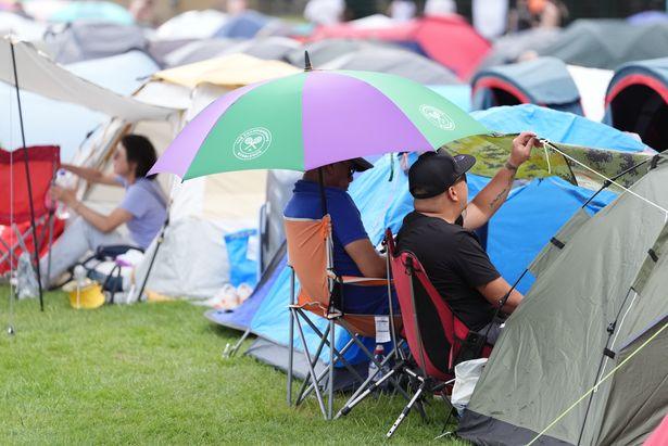 Wimbledon Residents Outraged as Late Night Food Deliveries Disrupt Peace for Local Community