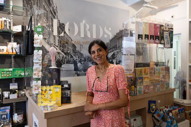 Historic South London Shopping Street Faces Decline Due to Bars and Chains