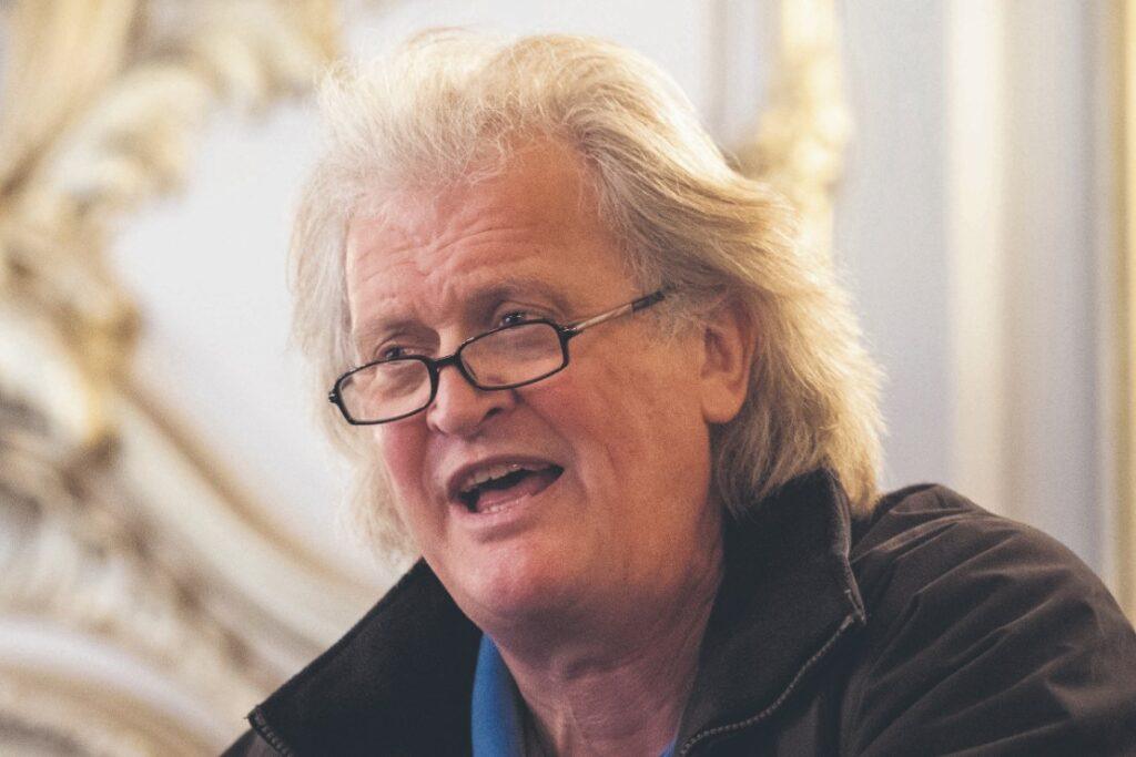 Wetherspoon CEO Tim Martin Calls on Burnham to Reduce Pub Taxes Amid Growing Financial Divide