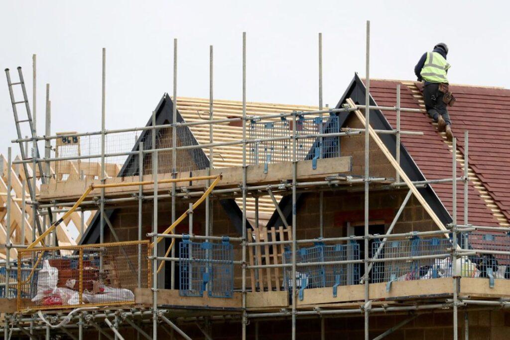 Lords Warns High Interest Rates and Low Confidence Are Pressuring Construction Firms