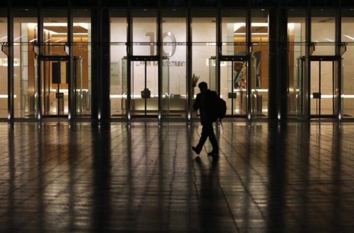 Clifford Chance Partners Reap £2.3 Million as Private Markets Fuel Impressive Growth