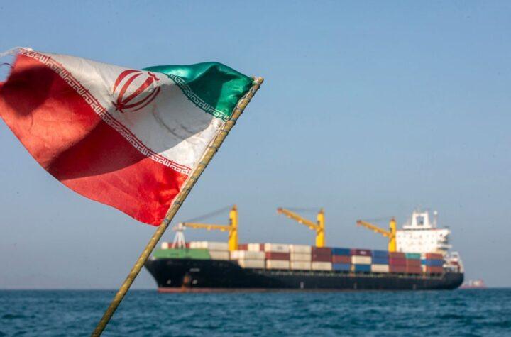 Trump Reinstates US Blockade on the Strait of Hormuz: What It Means for Global Trade and Security
