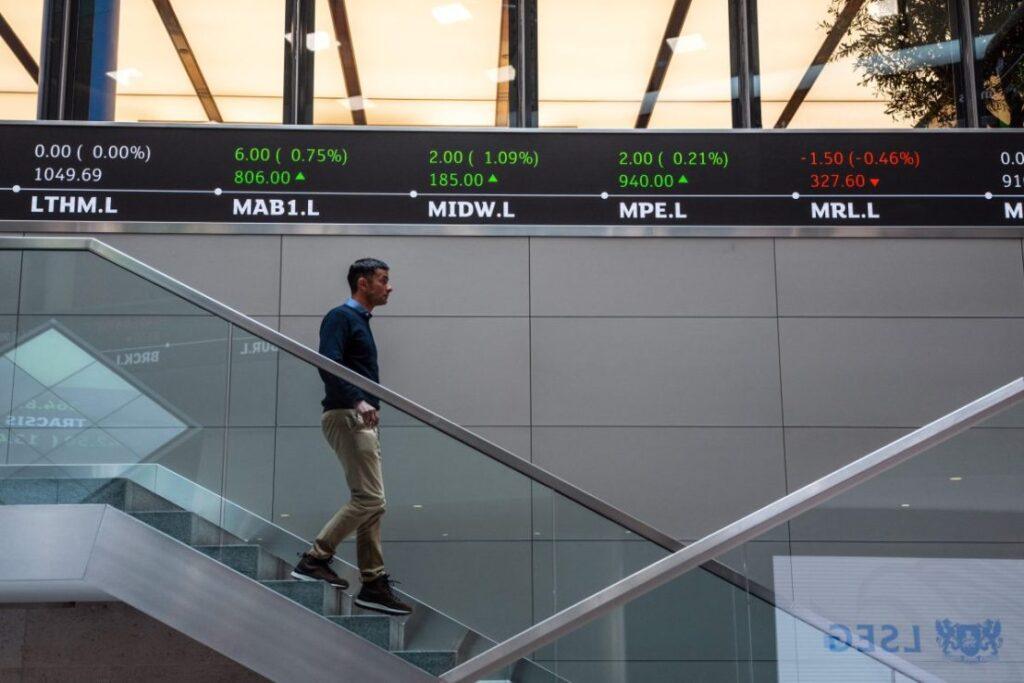 UK Investors Flock to Bonds Amidst Sky High Equity Valuations