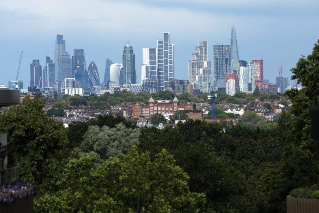 London Workers Face Highest Risk of Job Losses Due to AI Advancements