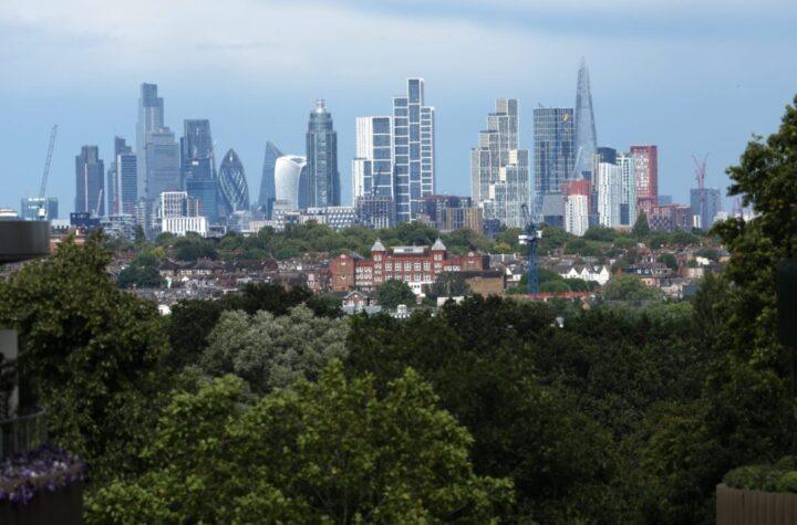 London Workers Face Highest Risk of Job Losses Due to AI Advancements