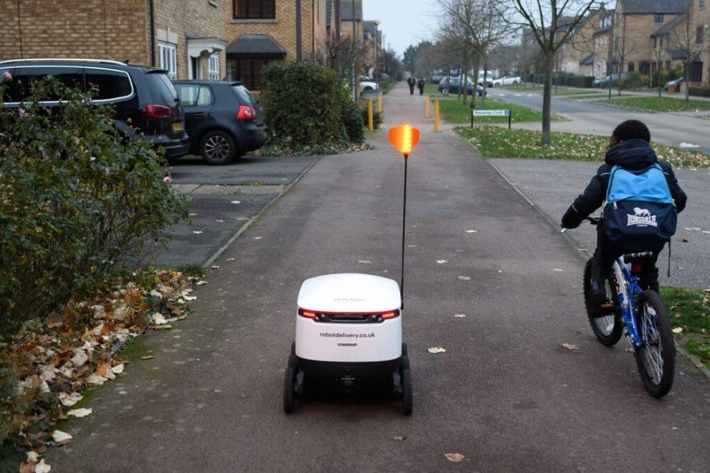 The Great Debate: Are Delivery Robots Set to Take Over Our Pavements?