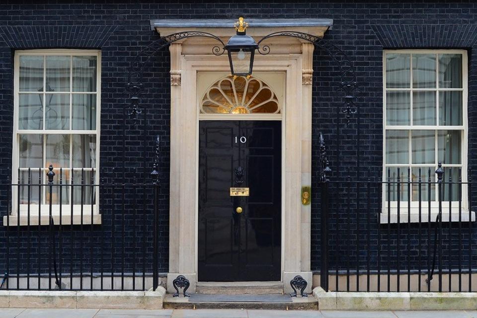 Burnham Takes Action: PM Cuts Business Rates for Pubs, Clubs, and Live Music Venues