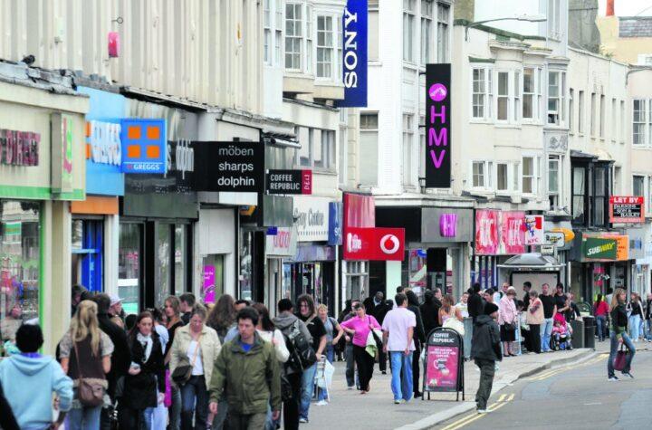 UK Economy Faces Setback as Construction Sector Weighs on Growth Prospects