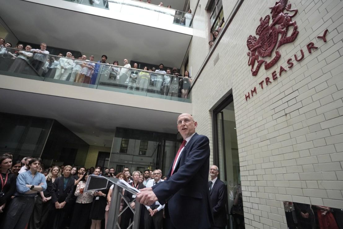 Business Confidence Soars as Consumer Spending Power Increases