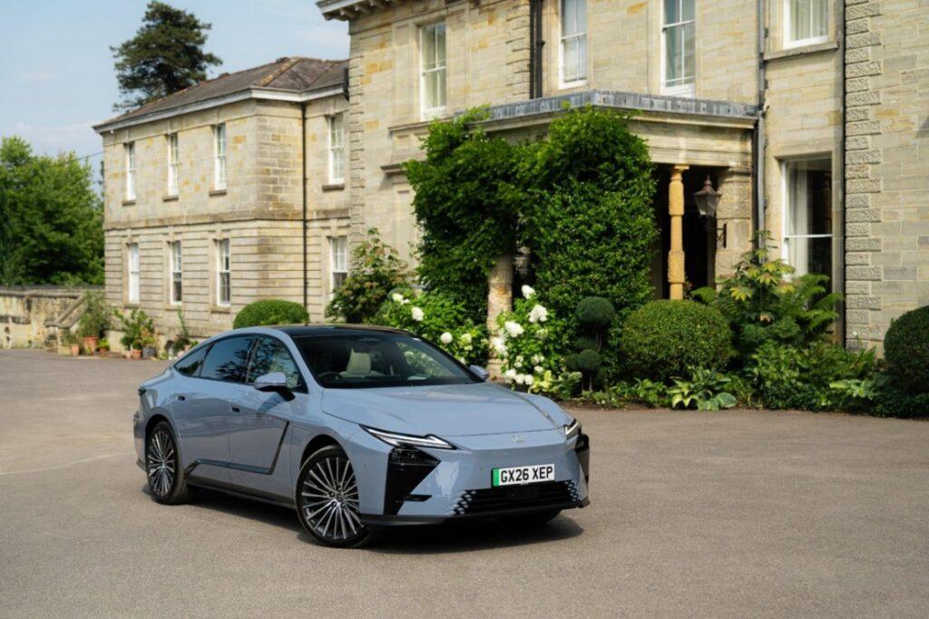 Lexus ES 350e Review: Discover Why This Electric Executive Car Could Be the Ultimate Choice
