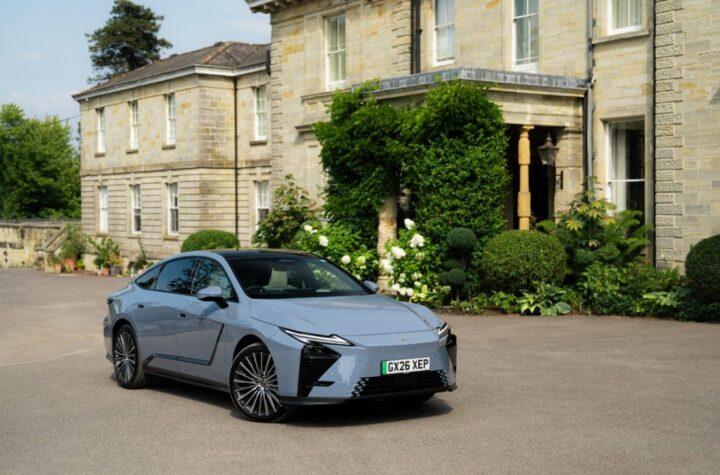 Lexus ES 350e Review: Discover Why This Electric Executive Car Could Be the Ultimate Choice