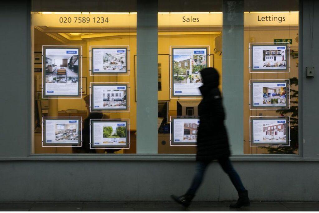 High End London Property Developer Crumbles Amidst Slowing Housing Market