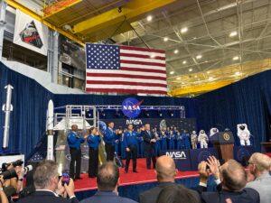 President Bestows Prestigious US Space Award on NASA's Artemis II Crew