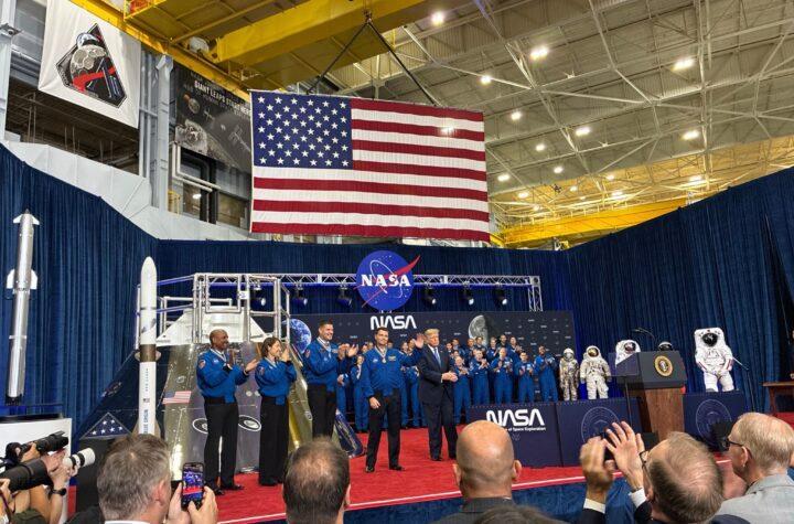 President Bestows Prestigious US Space Award on NASA's Artemis II Crew