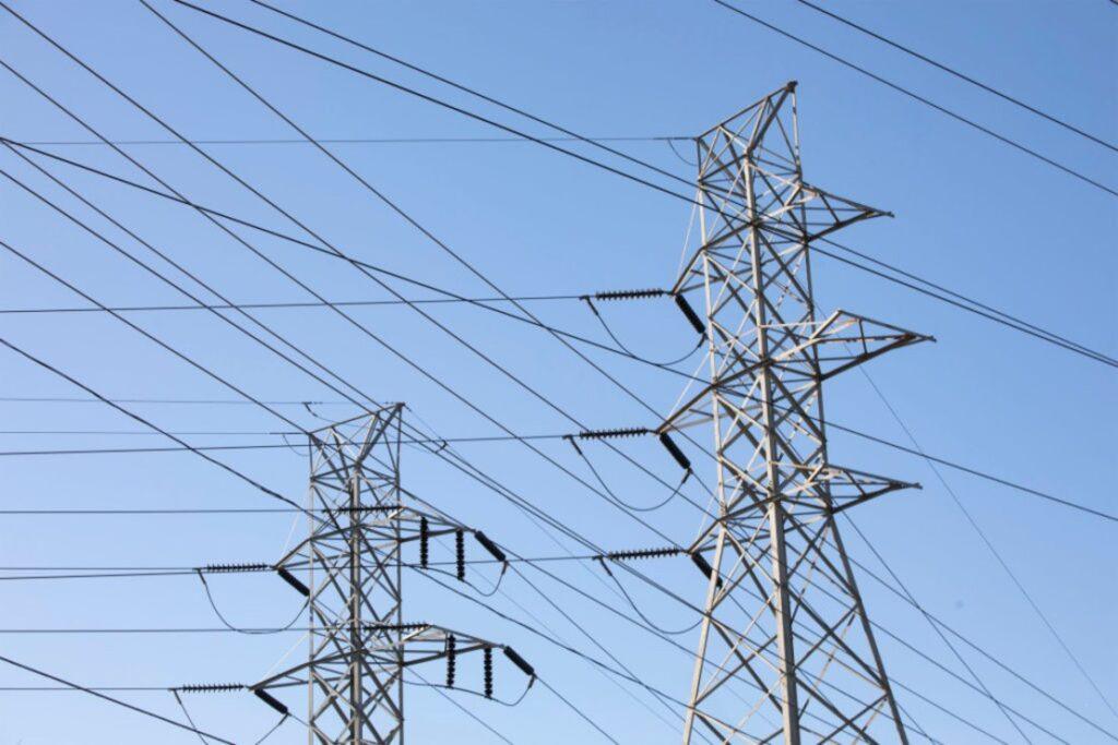 Reform Slams Energy Discount Scheme for Homes Near New Pylons as a 'Bribe'