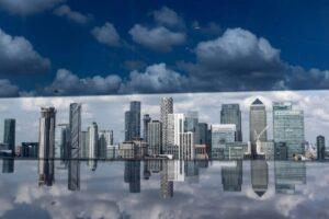 Can Politicians Without Business Experience Effectively Govern London?