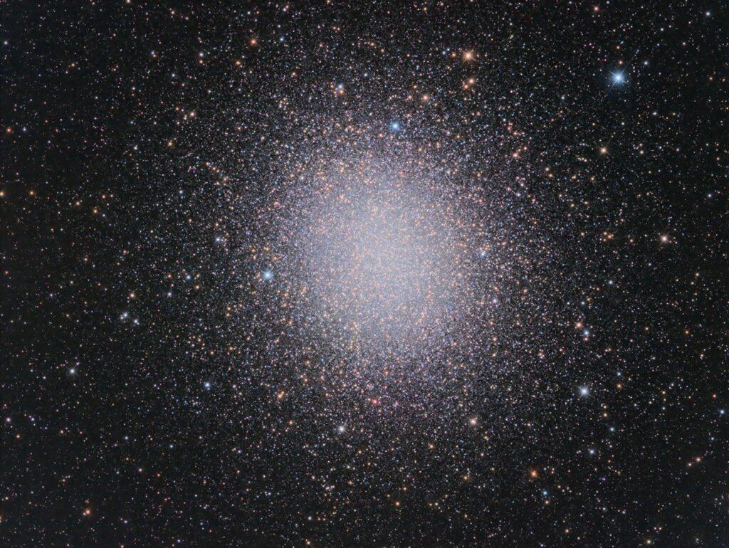 Discover the Beauty of Omega Centauri: A Stunning Globular Star Cluster 25th September