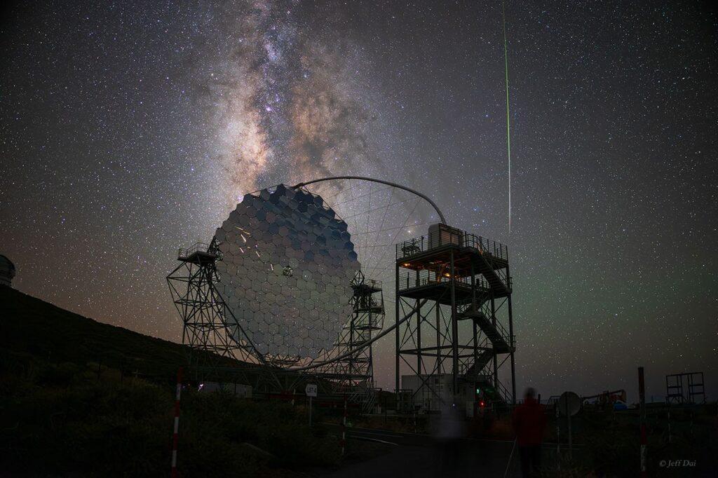 Stunning Mirrored Meteor Reflects the Milky Way: APOD for 26th September