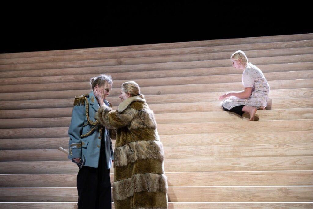 Electra/Persona Review: A Disappointing Blend of Sophocles and Bergman at the National Theatre