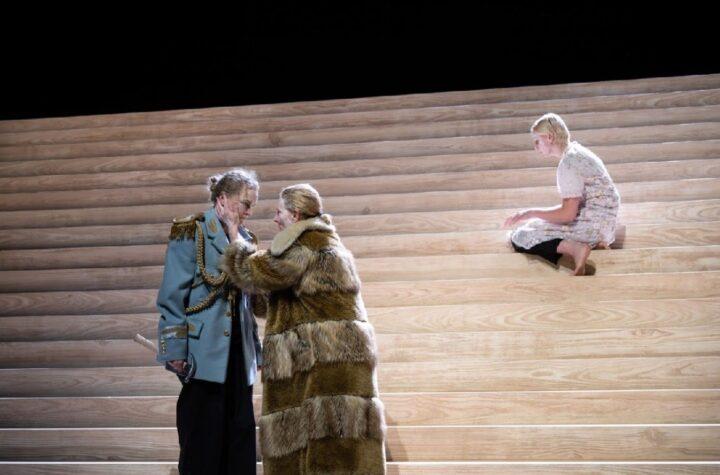 Electra/Persona Review: A Disappointing Blend of Sophocles and Bergman at the National Theatre