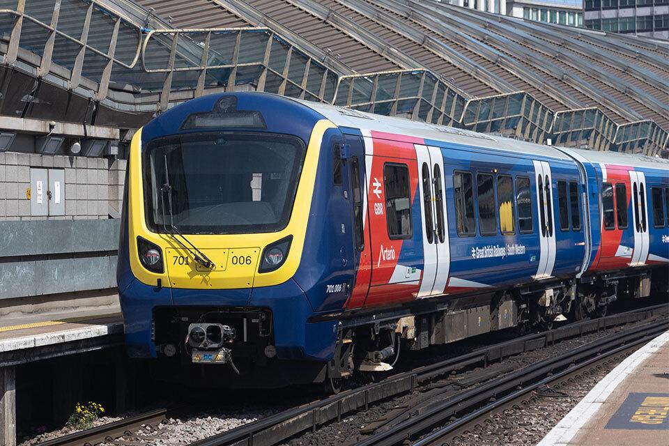 Government Considers Purchasing Trains Instead of Leasing in Innovative Rail Strategy