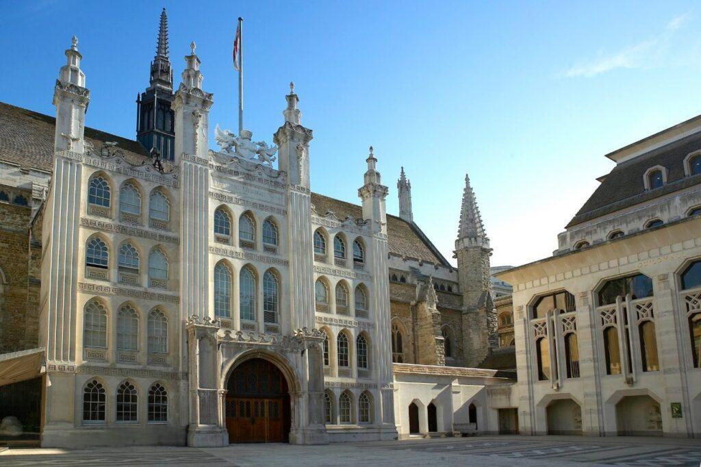 City of London Warned Against Increasing Business Rates Amidst £70 Million Budget Shortfall