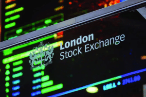 FTSE 100 Rises as Tech Sector Recovers from Sell Off; Oil Prices Poised for Weekly Increase