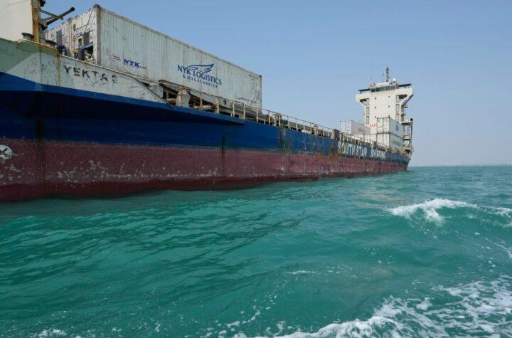 FTSE 100 Live Updates: Anticipated Stock Decline Amid Rising Tensions in the Strait of Hormuz