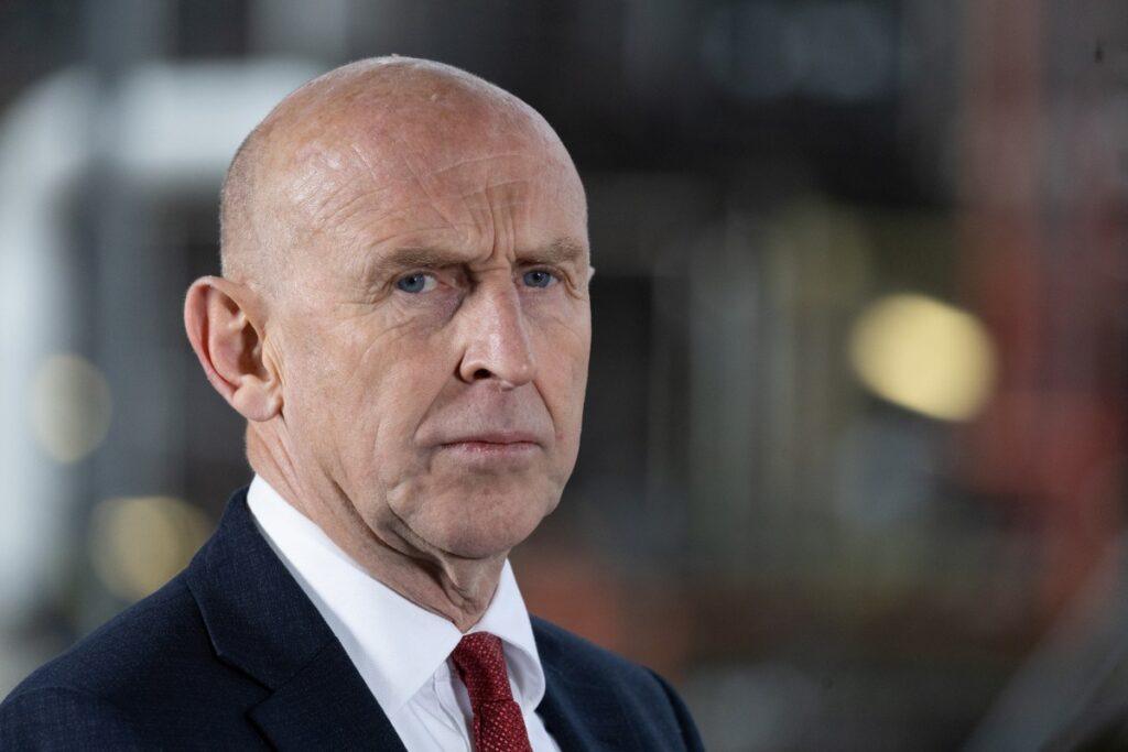 Budget 2026: Consumer Confidence Plummets as Calls Grow for Healey to Address Rising Cost Crisis