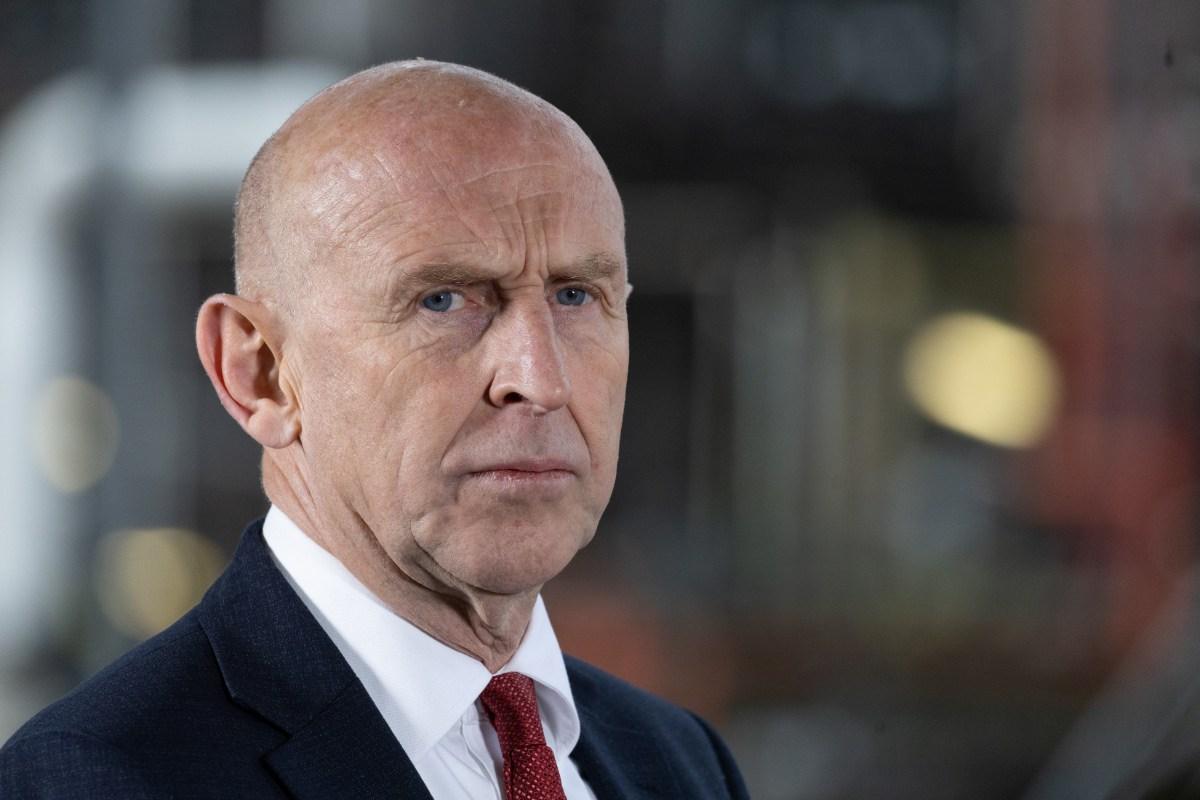 Budget 2026: Consumer Confidence Plummets as Calls Grow for Healey to Address Rising Cost Crisis
