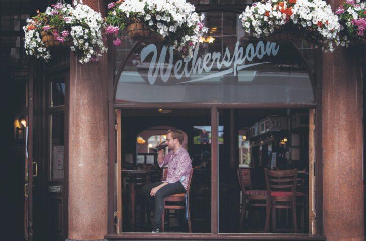Wetherspoon Chief Slams Labour Over 'High Street Neglect' Amid Declining Profits