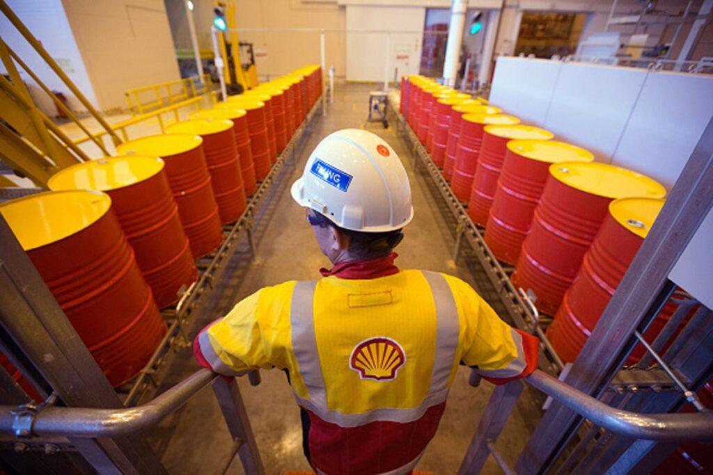 Shell Set to Reap Huge Profits Amid Soaring Fuel Prices