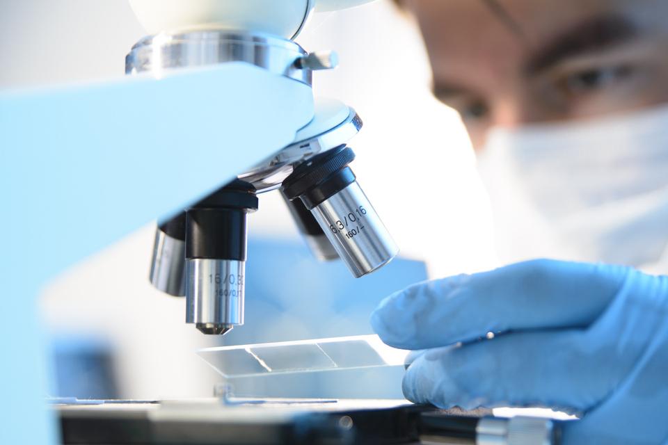 MHRA Grants Approval for Deuruxolitinib (Leqselvi) as a Treatment for Severe Alopecia Areata in Adults